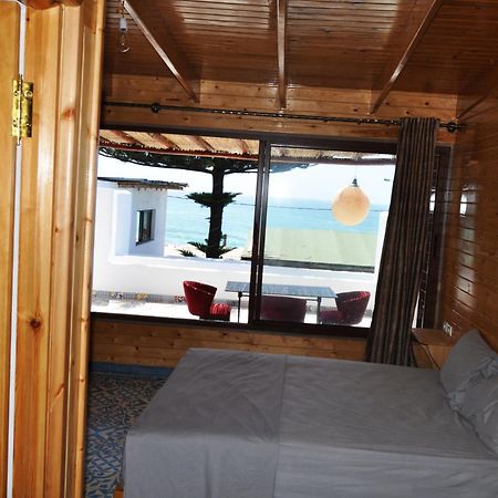 Kabano Beach Auberge Cafe Restaurant 물레이 부슬람 외부 사진