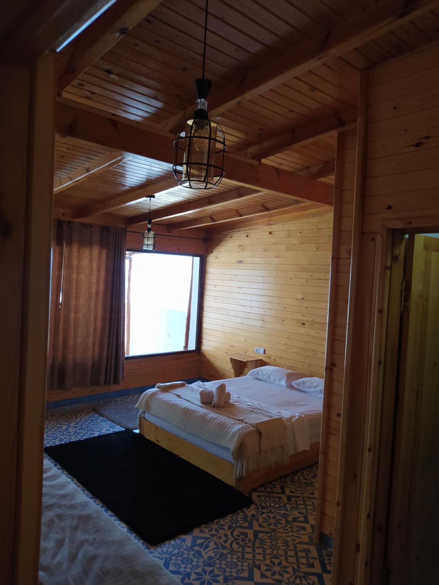 Kabano Beach Auberge Cafe Restaurant 물레이 부슬람 외부 사진
