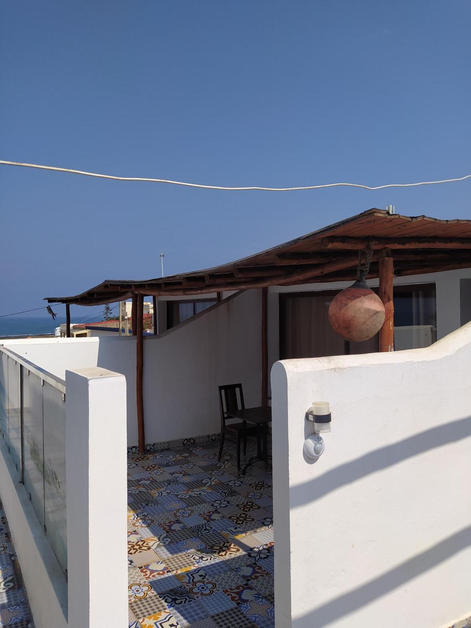 Kabano Beach Auberge Cafe Restaurant 물레이 부슬람 외부 사진
