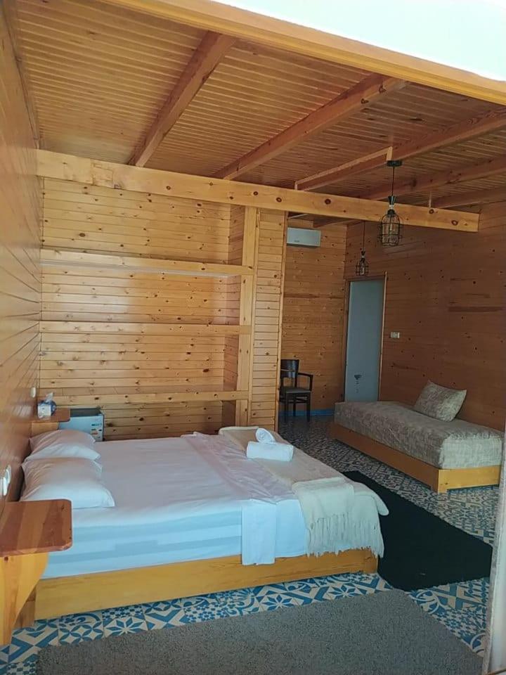 Kabano Beach Auberge Cafe Restaurant 물레이 부슬람 외부 사진