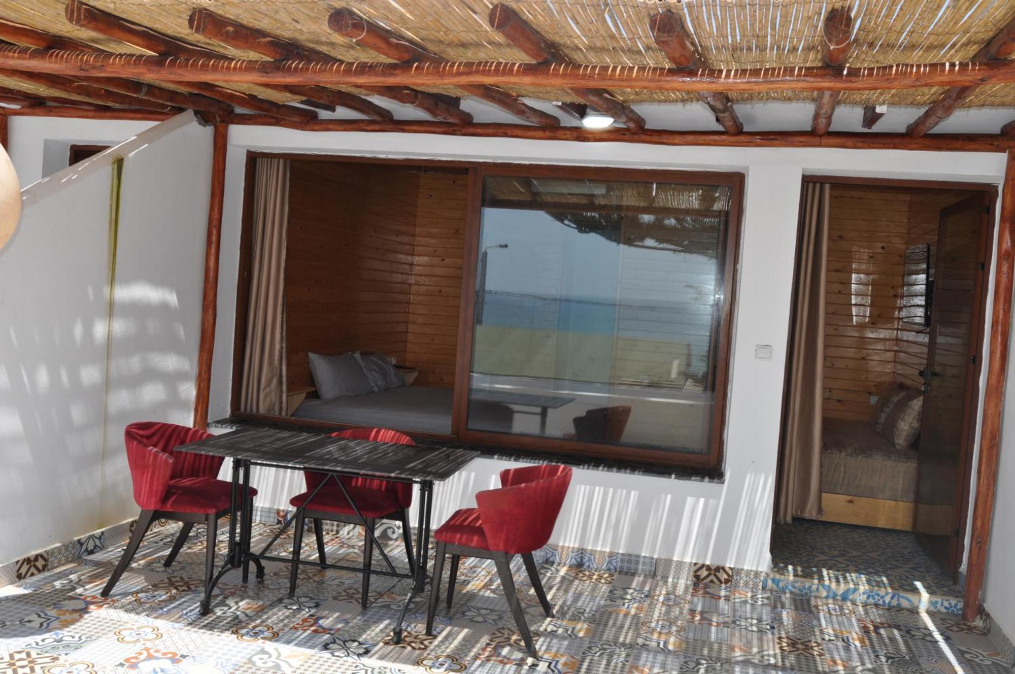 Kabano Beach Auberge Cafe Restaurant 물레이 부슬람 외부 사진