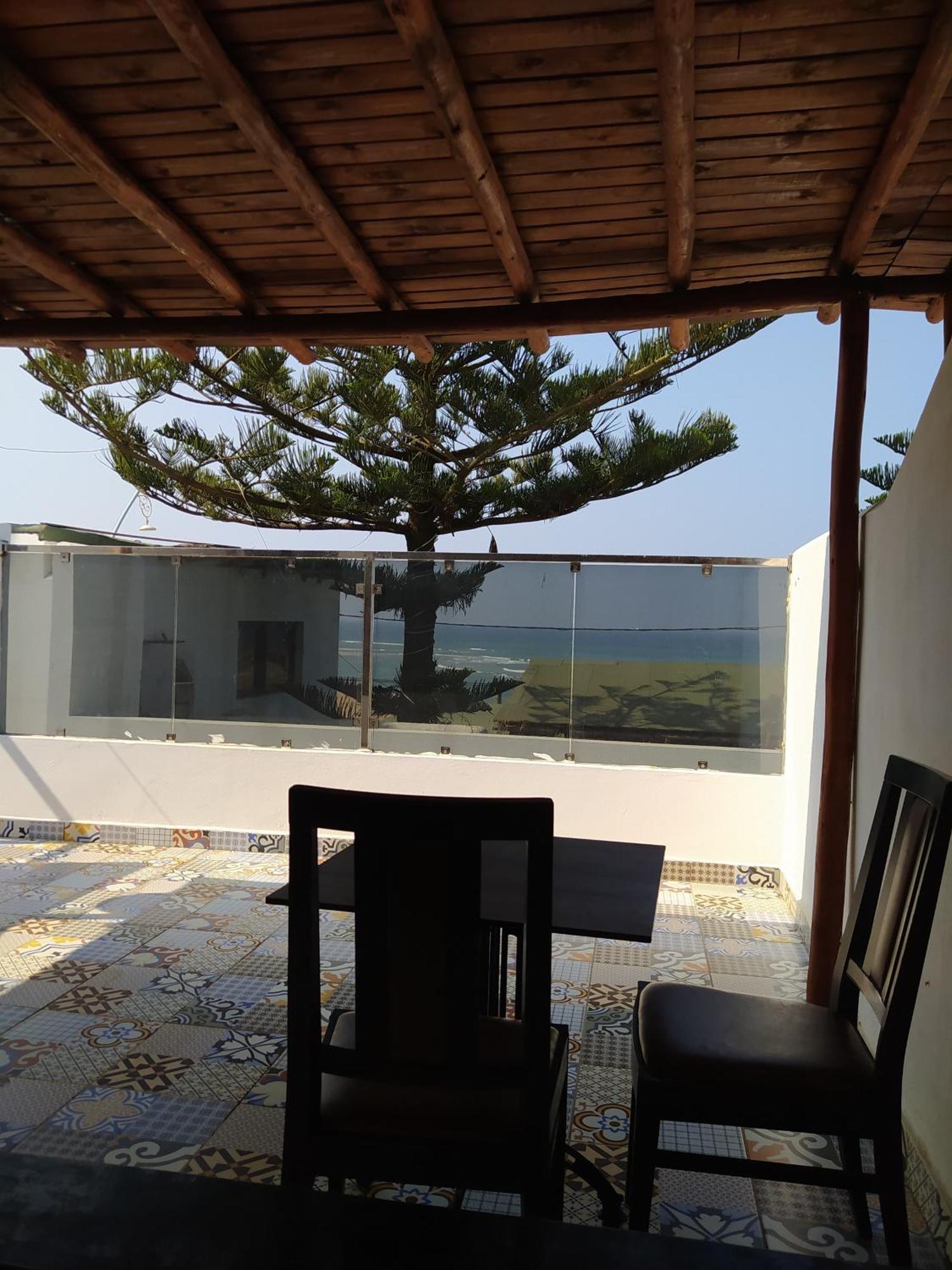Kabano Beach Auberge Cafe Restaurant 물레이 부슬람 외부 사진